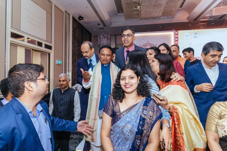 CM Meets Odia Diaspora In Singapore, Invites Them to Prabasi Bharatiya Divas