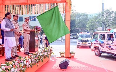 CM Majhi Flags Off 30 New ERSS Vehicles